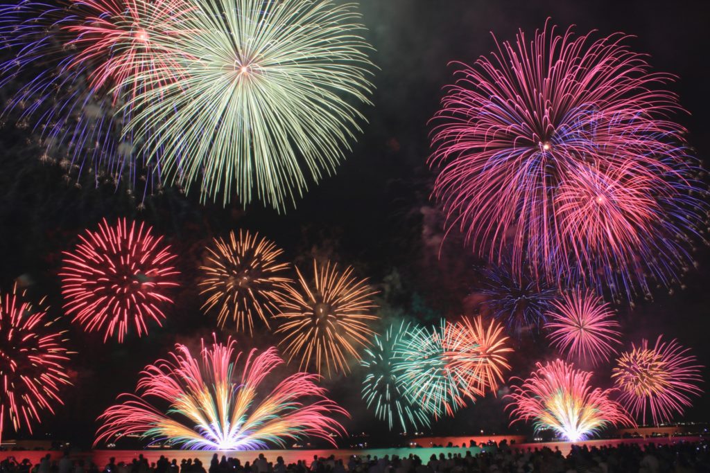琵琶湖花火大会19の穴場スポットと有料席の場所 当日券はある