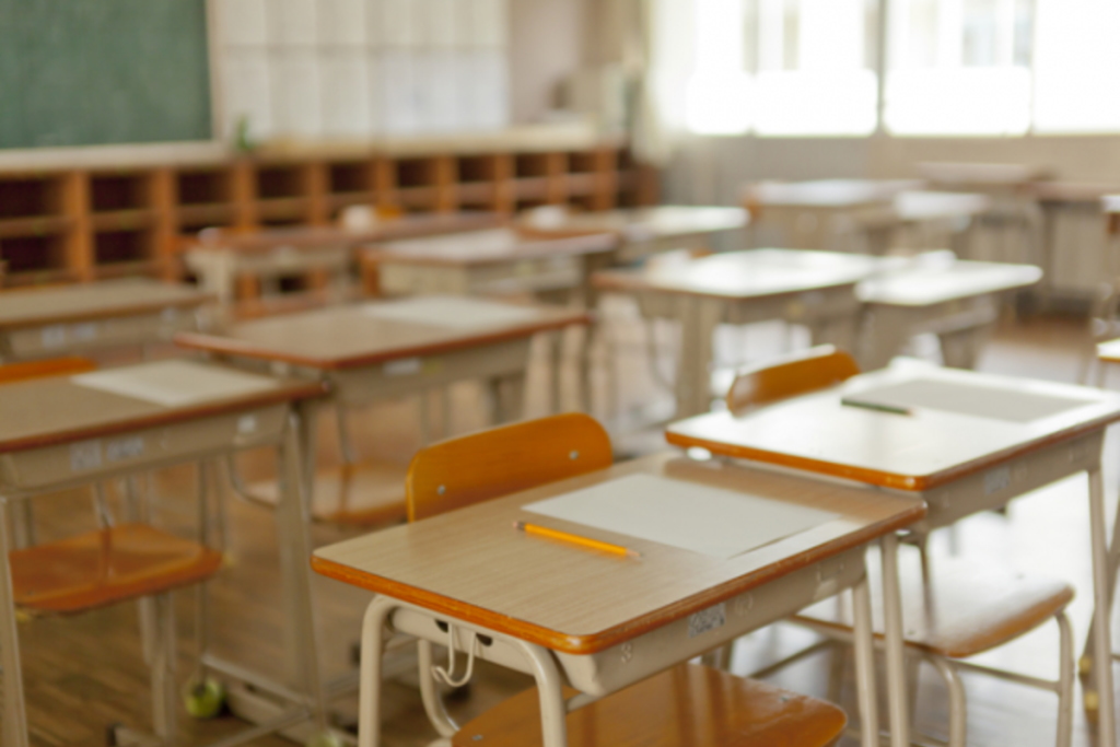 【夢占い】学校の夢は心の状態を映す鏡！？恋愛経験不足の意味も